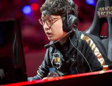 球速-Faker迎来三赛季高光表现，篮网球迷沸腾！的简单介绍