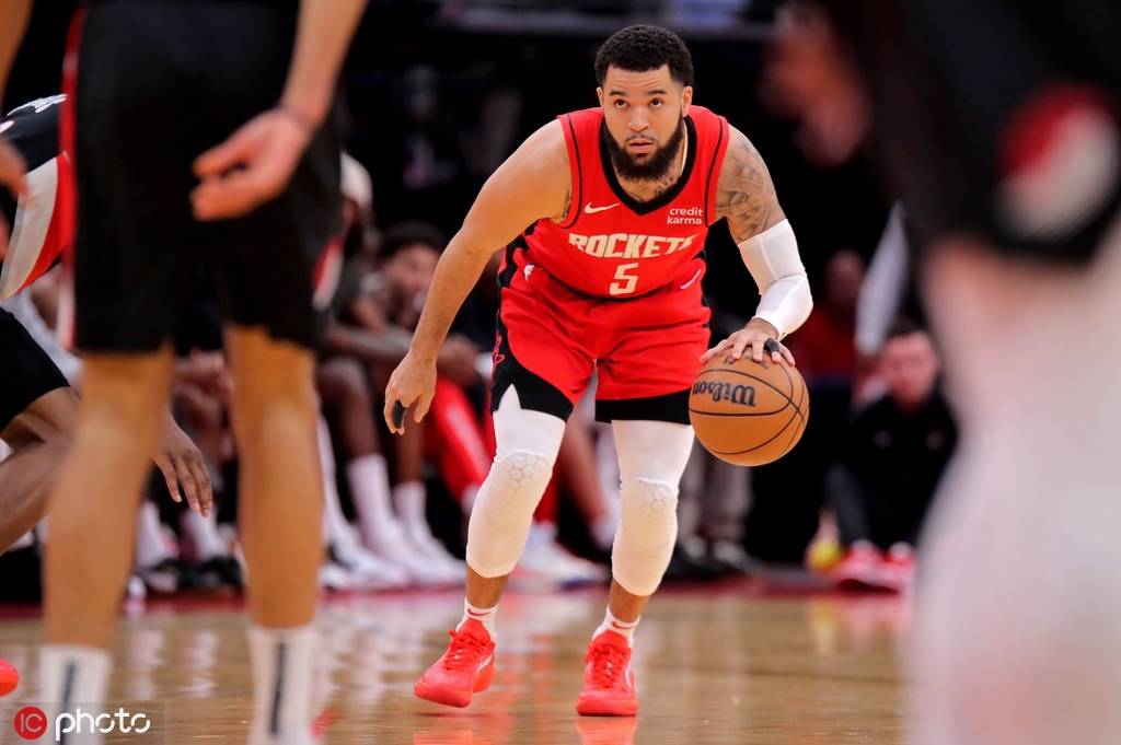 球速-法甲倒计时；夏洛特黄蜂今晚刷新队史纪录；细节引发关注；更衣室稳定；赛程密集仍需轮换(大马丁无缘英超首轮)