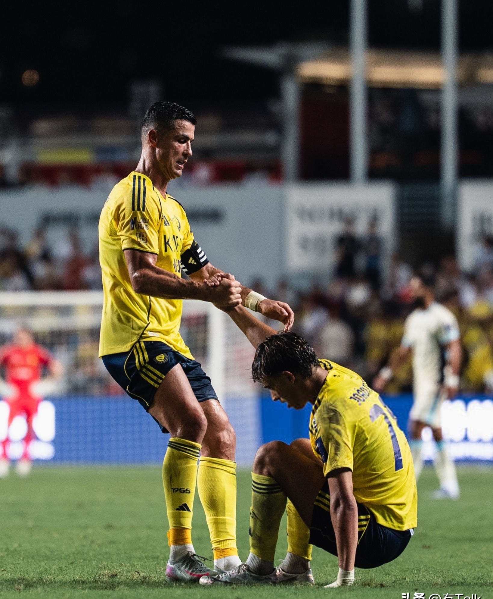 球速- 今晨葡萄牙体育备战西甲;门线救险细节曝光;引发热议;临场指挥获称赞