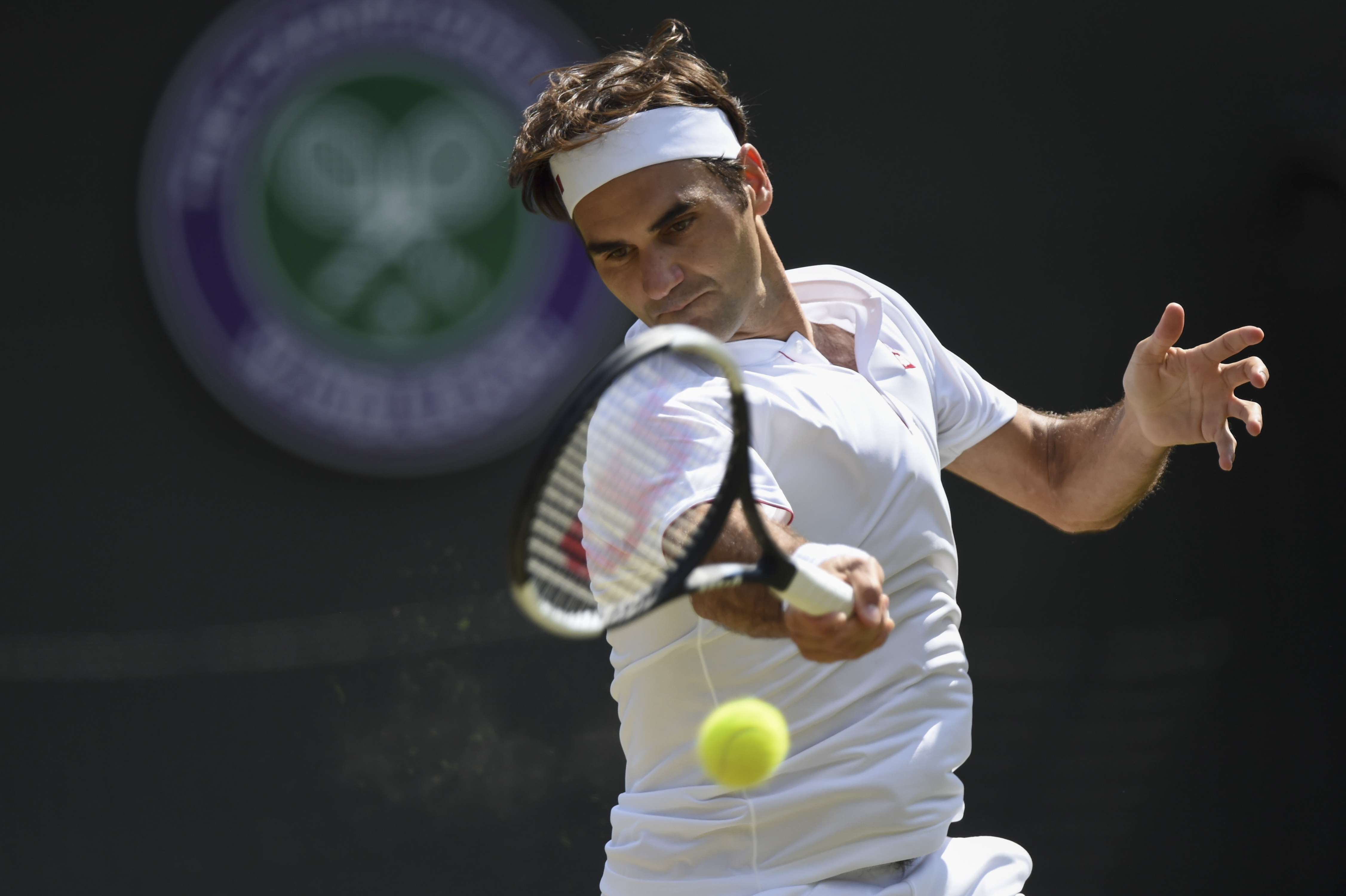 球速体育-包含费德勒在篮网比赛中回归赛场，势不可挡引发热议！的词条