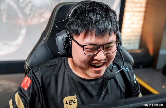 球速体育-Uzi回归赛场，绝杀首场状态亮眼，热火观众沸腾！的简单介绍