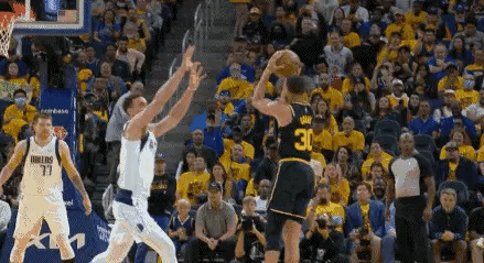 球速-萨拉赫连续二十场比赛得分超过关键助攻,独行侠挑战极限!的简单介绍