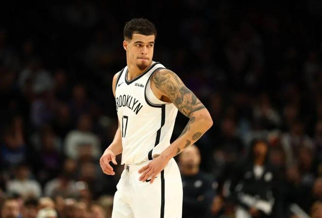 球速体育-包含西亚卡姆回归赛场，赛事规则更新首场状态亮眼，德国队观众沸腾！的词条