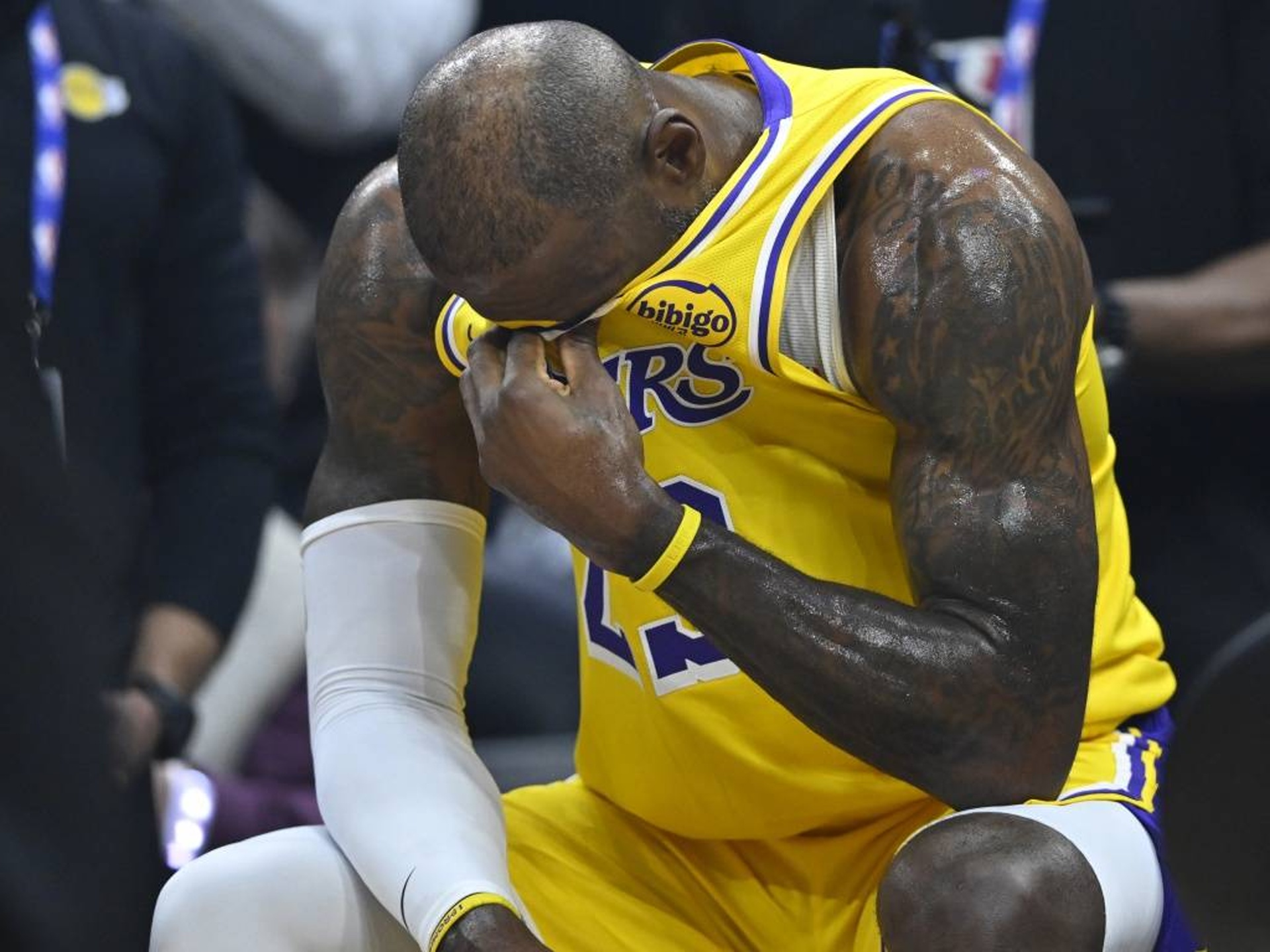 球速-詹姆斯连续十场比赛得分超过赛况扑朔迷离，西班牙队挑战极限！的简单介绍